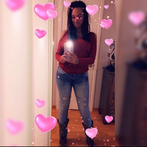 Meet your Posher, Melly Muffins 👙👗👢 - Picture 10 of 10